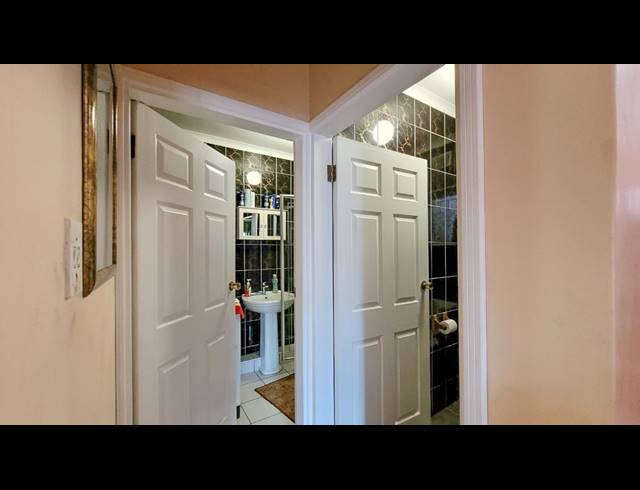 8 BEDROOM HOUSE FOR SALE IN TINLEY MANOR